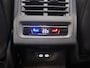 Volkswagen Golf 1.5 eTSI R-Line | Panoramadak | Stoel/Stuurverwarming | IQ Light | Achteruitrijcamera |
