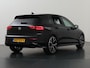 Volkswagen Golf 1.5 eTSI R-Line | Panoramadak | Stoel/Stuurverwarming | IQ Light | Achteruitrijcamera |