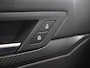 Volkswagen Golf 1.5 eTSI R-Line | Panoramadak | Stoel/Stuurverwarming | IQ Light | Achteruitrijcamera |