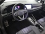 Volkswagen Golf 1.5 eTSI R-Line | Panoramadak | Stoel/Stuurverwarming | IQ Light | Achteruitrijcamera |