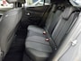 Peugeot e-2008 EV Allure Avantage 54 kWh | Fase 3 laden | SOH 99% | Navigatie | Camera voor + achter | Apple carplay | 14.000km | NL auto |