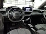 Peugeot e-2008 EV Allure Avantage 54 kWh | Fase 3 laden | SOH 99% | Navigatie | Camera voor + achter | Apple carplay | 14.000km | NL auto |