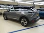 Peugeot e-2008 EV Allure Avantage 54 kWh | Fase 3 laden | SOH 99% | Navigatie | Camera voor + achter | Apple carplay | 14.000km | NL auto |