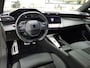 Peugeot e-308 SW GT 54 kWh | SOH 98% | Fase 3 laden | Nieuw model | 6.500km | Warmtepomp | Luxe stoelen | Alcantara |