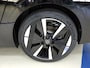 Peugeot e-308 SW GT 54 kWh | SOH 98% | Fase 3 laden | Nieuw model | 6.500km | Warmtepomp | Luxe stoelen | Alcantara |