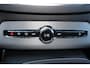 Volvo XC90 T8 Recharge AWD R-Design - Luchtvering - Panorama/schuifdak - IntelliSafe Assist & Surround - 360º Camera - Harman/Kardon audio - Adaptieve LED koplampen - Verwarmde voorstoelen, stuur & achterbank - Parkeersensoren voor & achter - Elektr. bedienb. voorstoelen met geheugen - Head up display - Extra getint glas - Elektr. inklapbare trekhaak - 20' LMV