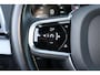 Volvo XC90 T8 Recharge AWD R-Design - Luchtvering - Panorama/schuifdak - IntelliSafe Assist & Surround - 360º Camera - Harman/Kardon audio - Adaptieve LED koplampen - Verwarmde voorstoelen, stuur & achterbank - Parkeersensoren voor & achter - Elektr. bedienb. voorstoelen met geheugen - Head up display - Extra getint glas - Elektr. inklapbare trekhaak - 20' LMV