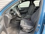 Volvo XC40 Extended Range Plus 82 kWh / Fjord Blue / Trekhaak / Achteruitrijcamera / Stoel- en stuurverwarming /