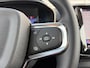 Volvo XC40 Extended Range Plus 82 kWh / Fjord Blue / Trekhaak / Achteruitrijcamera / Stoel- en stuurverwarming /