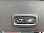 Volvo XC40 Extended Range Plus 82 kWh / Fjord Blue / Trekhaak / Achteruitrijcamera / Stoel- en stuurverwarming /