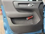 Volvo XC40 Extended Range Plus 82 kWh / Fjord Blue / Trekhaak / Achteruitrijcamera / Stoel- en stuurverwarming /