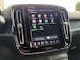 Volvo XC40 Extended Range Plus 82 kWh / Fjord Blue / Trekhaak / Achteruitrijcamera / Stoel- en stuurverwarming /