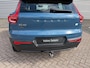Volvo XC40 Extended Range Plus 82 kWh / Fjord Blue / Trekhaak / Achteruitrijcamera / Stoel- en stuurverwarming /