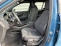 Volvo XC40 Extended Range Plus 82 kWh / Fjord Blue / Trekhaak / Achteruitrijcamera / Stoel- en stuurverwarming /