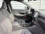 Volvo XC40 Extended Range Plus 82 kWh / Fjord Blue / Trekhaak / Achteruitrijcamera / Stoel- en stuurverwarming /