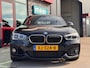 BMW 1-Serie 118i High Executive M-SPORT AUT. NAVI.PROF l LEDER l ST-VERW l 18 INCH l ORG.NL l PDC l DAB l HiFi.PROF DEALER OH