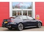 BMW 5-Serie 550e 490PK xDRIVE | BMW INTERGRAL ACTIVE STEERING (4 WIELBESTURING) | M SPORT PRO | PANORAMA DAK | BOWERS & WILKINS PREMIUM AUDIOSYSTEM | STUUR VERWARMING | 20" LICHTMETALEN VELGEN | ICONIC GLOW GRILL | ZONNESCHERM ACHTERRUIT ELEKTRISCH | INTERIEURLIJSTEN M DONKERZILVER/CARBON FIBER | DRIVING ASSISTANT PLUS | SHADOW LINE | INNOVATIE PAKKET | TRAVEL PAKKET | COMFORT PAKKET (AUTOMATISCHE AIRCONDITIONING 4 ZONES MET AUTOMATISCHE LUCHTCIRCULATIEFUNCTIE, STOELVERWARMING VOOR + ACHTER, STOELEN ELEKTRISCH VERSTELBAAR MET MEMORY, ACTIEVE STOELVENTILATIE VOOR) | BMW INDIVIDUAL LEER MERINO SILVERSTONE/ATLAS GRIJS | COMFORT ACCES | DRAADLOZE TELEFOONLADER | DRAADLOZE APPLE CARPLAY/ANDROID AUTO | NAVIGATIE PROFFESIONAL | SFEER VERLICHTING | 360° CAMERA | ELEKTRISCH BEDIENBARE ACHTERKLEP | HEAD UP DISPLAY | ELEKTRISCH BEDIENBAAR STUURKOLOM | BMW INDIVIDUAL TANSANIT BLAU |