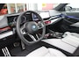 BMW 5-Serie 550e 490PK xDRIVE | BMW INTERGRAL ACTIVE STEERING (4 WIELBESTURING) | M SPORT PRO | PANORAMA DAK | BOWERS & WILKINS PREMIUM AUDIOSYSTEM | STUUR VERWARMING | 20" LICHTMETALEN VELGEN | ICONIC GLOW GRILL | ZONNESCHERM ACHTERRUIT ELEKTRISCH | INTERIEURLIJSTEN M DONKERZILVER/CARBON FIBER | DRIVING ASSISTANT PLUS | SHADOW LINE | INNOVATIE PAKKET | TRAVEL PAKKET | COMFORT PAKKET (AUTOMATISCHE AIRCONDITIONING 4 ZONES MET AUTOMATISCHE LUCHTCIRCULATIEFUNCTIE, STOELVERWARMING VOOR + ACHTER, STOELEN ELEKTRISCH VERSTELBAAR MET MEMORY, ACTIEVE STOELVENTILATIE VOOR) | BMW INDIVIDUAL LEER MERINO SILVERSTONE/ATLAS GRIJS | COMFORT ACCES | DRAADLOZE TELEFOONLADER | DRAADLOZE APPLE CARPLAY/ANDROID AUTO | NAVIGATIE PROFFESIONAL | SFEER VERLICHTING | 360° CAMERA | ELEKTRISCH BEDIENBARE ACHTERKLEP | HEAD UP DISPLAY | ELEKTRISCH BEDIENBAAR STUURKOLOM | BMW INDIVIDUAL TANSANIT BLAU |