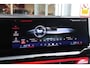 BMW 5-Serie 550e 490PK xDRIVE | BMW INTERGRAL ACTIVE STEERING (4 WIELBESTURING) | M SPORT PRO | PANORAMA DAK | BOWERS & WILKINS PREMIUM AUDIOSYSTEM | STUUR VERWARMING | 20" LICHTMETALEN VELGEN | ICONIC GLOW GRILL | ZONNESCHERM ACHTERRUIT ELEKTRISCH | INTERIEURLIJSTEN M DONKERZILVER/CARBON FIBER | DRIVING ASSISTANT PLUS | SHADOW LINE | INNOVATIE PAKKET | TRAVEL PAKKET | COMFORT PAKKET (AUTOMATISCHE AIRCONDITIONING 4 ZONES MET AUTOMATISCHE LUCHTCIRCULATIEFUNCTIE, STOELVERWARMING VOOR + ACHTER, STOELEN ELEKTRISCH VERSTELBAAR MET MEMORY, ACTIEVE STOELVENTILATIE VOOR) | BMW INDIVIDUAL LEER MERINO SILVERSTONE/ATLAS GRIJS | COMFORT ACCES | DRAADLOZE TELEFOONLADER | DRAADLOZE APPLE CARPLAY/ANDROID AUTO | NAVIGATIE PROFFESIONAL | SFEER VERLICHTING | 360° CAMERA | ELEKTRISCH BEDIENBARE ACHTERKLEP | HEAD UP DISPLAY | ELEKTRISCH BEDIENBAAR STUURKOLOM | BMW INDIVIDUAL TANSANIT BLAU |