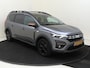 Dacia Jogger 1.6 Hybrid 140 Extreme 7p. | Draadloze Carplay | Parkeersensoren & Camera | Climate Control | Isofix | Automatische Verlichting & Regensensoren | Keyless Entry |