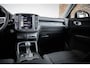 Volvo XC40 T2 Momentum Core | Semi-Electrische Wegklapbare Trekhaak | Navigatie | Parkeercamera | Verwarmbare voorstoelen | Verwarmbaar stuurwiel | Park assist voor en achter | Apple CarPlay & Android Auto | Volvo on Call | Dealeronderhouden |