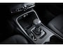Volvo XC40 T2 Momentum Core | Semi-Electrische Wegklapbare Trekhaak | Navigatie | Parkeercamera | Verwarmbare voorstoelen | Verwarmbaar stuurwiel | Park assist voor en achter | Apple CarPlay & Android Auto | Volvo on Call | Dealeronderhouden |