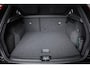Volvo XC40 T2 Momentum Core | Semi-Electrische Wegklapbare Trekhaak | Navigatie | Parkeercamera | Verwarmbare voorstoelen | Verwarmbaar stuurwiel | Park assist voor en achter | Apple CarPlay & Android Auto | Volvo on Call | Dealeronderhouden |