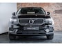 Volvo XC40 T2 Momentum Core | Semi-Electrische Wegklapbare Trekhaak | Navigatie | Parkeercamera | Verwarmbare voorstoelen | Verwarmbaar stuurwiel | Park assist voor en achter | Apple CarPlay & Android Auto | Volvo on Call | Dealeronderhouden |