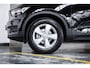 Volvo XC40 T2 Momentum Core | Semi-Electrische Wegklapbare Trekhaak | Navigatie | Parkeercamera | Verwarmbare voorstoelen | Verwarmbaar stuurwiel | Park assist voor en achter | Apple CarPlay & Android Auto | Volvo on Call | Dealeronderhouden |