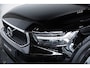 Volvo XC40 T2 Momentum Core | Semi-Electrische Wegklapbare Trekhaak | Navigatie | Parkeercamera | Verwarmbare voorstoelen | Verwarmbaar stuurwiel | Park assist voor en achter | Apple CarPlay & Android Auto | Volvo on Call | Dealeronderhouden |