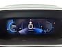Peugeot 208 Allure Pack 100pk | Navigatie | Achteruitrijcamera | Adaptieve Cruise Control | Keyless Entry | Stoelverwarming | Climate Control | 16" lichtmetalen velgen |