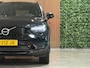 Volvo XC40 T5 Recharge R-Design | Schuifdak | Trekhaak | Parkeercamera | Adaptieve Cruise Control | Stoel en Stuurwielverwarming | Privacy Glass | 19 Inch | Microtech / alcantara bekleding met wit stiksel en bies | Zitting verlenging voorstoelen | Pilot Assist | BLIS Dode Hoek Detectie | Keyless Drive | Parkeersensoren voor+achter | Privacy Glass | Elektrisch bedienbare achterklep | DAB Radio | Apple Carplay/Android Auto | Volvo On Call met mobiele App functie | Onyx Black Metallic |