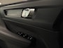 Volvo XC40 T5 Recharge R-Design | Schuifdak | Trekhaak | Parkeercamera | Adaptieve Cruise Control | Stoel en Stuurwielverwarming | Privacy Glass | 19 Inch | Microtech / alcantara bekleding met wit stiksel en bies | Zitting verlenging voorstoelen | Pilot Assist | BLIS Dode Hoek Detectie | Keyless Drive | Parkeersensoren voor+achter | Privacy Glass | Elektrisch bedienbare achterklep | DAB Radio | Apple Carplay/Android Auto | Volvo On Call met mobiele App functie | Onyx Black Metallic |