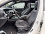 Mercedes-Benz A-klasse 200 Business Solution AMG Upgrade | Panoramadak | Stoelverwarming | Cruise Control | Navigatie | Camera | LED High Performance | Keyless | Ambiance Verlichting | Parkeersensoren |