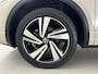 Volkswagen T-Roc 1.5 TSI R-Line DSG Automaat | IQ Light | Elektrische Achterklep | Winterpakket