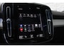 Volvo XC40 1.5 T5 Recharge Inscription | Elektrisch glazen panorama-dak | Elektrisch verstelbare voorstoelen | Bestuurdersstoel met geheugen | Voorstoelen en stuurwiel verwarmd | Premium Audio by Harman Kardon | Achteruitrijcamera | Parkeersensoren voor en achter | Pilot Assist & Adaptive Cruise Control | Rijstrooksensor met correctie | Apple Carplay & Android Auto |