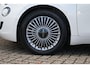Fiat 500 Icon 42 kWh | Navi by app | Cruise control | Elektr. ramen voor | DAB | Stoelverwarming | Achteruitrijcamera | Armsteun voor | LMV 16" |