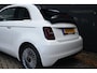 Fiat 500 Icon 42 kWh | Navi by app | Cruise control | Elektr. ramen voor | DAB | Stoelverwarming | Achteruitrijcamera | Armsteun voor | LMV 16" |