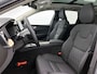 Volvo XC60 2.0 T6 Plug-in hybrid AWD Ultra Dark | Luchtvering | Trekhaak | Memory | 360-camera |