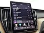 Volvo XC60 2.0 T6 Plug-in hybrid AWD Ultra Dark | Luchtvering | Trekhaak | Memory | 360-camera |