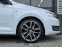 Skoda Rapid Spaceback 1.2 TSI Greentech Elegance Pano | 17" LMV