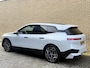BMW iX xDrive40 Sportpakket 77kWh | SOH 98% | Sky Lounge | Trekhaak | 22 inch velgen | Driving Ass. Prof. | Harman&kardon | 360 camera | Laser LED | Head up | Stoel&stuurverwarming | Full-LED | DAB | Apple CarPlay / Android Auto | Elektrisch verstelbare stoelen en stuurkolom