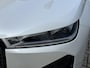 BMW iX xDrive40 Sportpakket 77kWh | SOH 98% | Sky Lounge | Trekhaak | 22 inch velgen | Driving Ass. Prof. | Harman&kardon | 360 camera | Laser LED | Head up | Stoel&stuurverwarming | Full-LED | DAB | Apple CarPlay / Android Auto | Elektrisch verstelbare stoelen en stuurkolom
