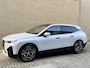 BMW iX xDrive40 Sportpakket 77kWh | SOH 98% | Sky Lounge | Trekhaak | 22 inch velgen | Driving Ass. Prof. | Harman&kardon | 360 camera | Laser LED | Head up | Stoel&stuurverwarming | Full-LED | DAB | Apple CarPlay / Android Auto | Elektrisch verstelbare stoelen en stuurkolom
