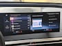 BMW iX xDrive40 Sportpakket 77kWh | SOH 98% | Sky Lounge | Trekhaak | 22 inch velgen | Driving Ass. Prof. | Harman&kardon | 360 camera | Laser LED | Head up | Stoel&stuurverwarming | Full-LED | DAB | Apple CarPlay / Android Auto | Elektrisch verstelbare stoelen en stuurkolom