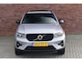 Volvo XC40 B4 211PK Plus Dark | Trekhaak | 20 inch | 360 Camera | Panoramadak