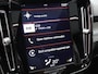 Volvo XC40 2.0 T4 R-Design / Trekhaak / Panoramadak / Adaptive Cruise / Stoelverwarming / BLIS / Nubuck Bekleding /