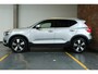 Volvo XC40 T5 AWD Intro Edition | Semi Electrische-wegklapbare trekhaak | 360° Parkeercamera | | Harman Kardon Premium Audio | Panoramadak | Lederen bekleding | Adaptieve Cruise Control | Dodehoekdetectie | Volvo on Call | Parkeerverwarming | Parkeersensoren voor + achter