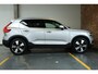 Volvo XC40 T5 AWD Intro Edition | Semi Electrische-wegklapbare trekhaak | 360° Parkeercamera | | Harman Kardon Premium Audio | Panoramadak | Lederen bekleding | Adaptieve Cruise Control | Dodehoekdetectie | Volvo on Call | Parkeerverwarming | Parkeersensoren voor + achter