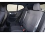 Volvo XC40 Extened Range Core 82 kWh - IntelliSafe Assist & Surround - Parkeercamera achter - Verwarmde voorstoelen, stuur & achterbank - Parkeersensoren voor & achter - Draadloze tel. lader - Warmtepomp - Extra getint glas - Inklapbare trekhaak - 19' LMV